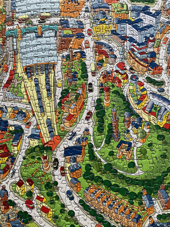 1,000 Piece Jigsaw Puzzle in Tin Box - Edinburgh Looking West