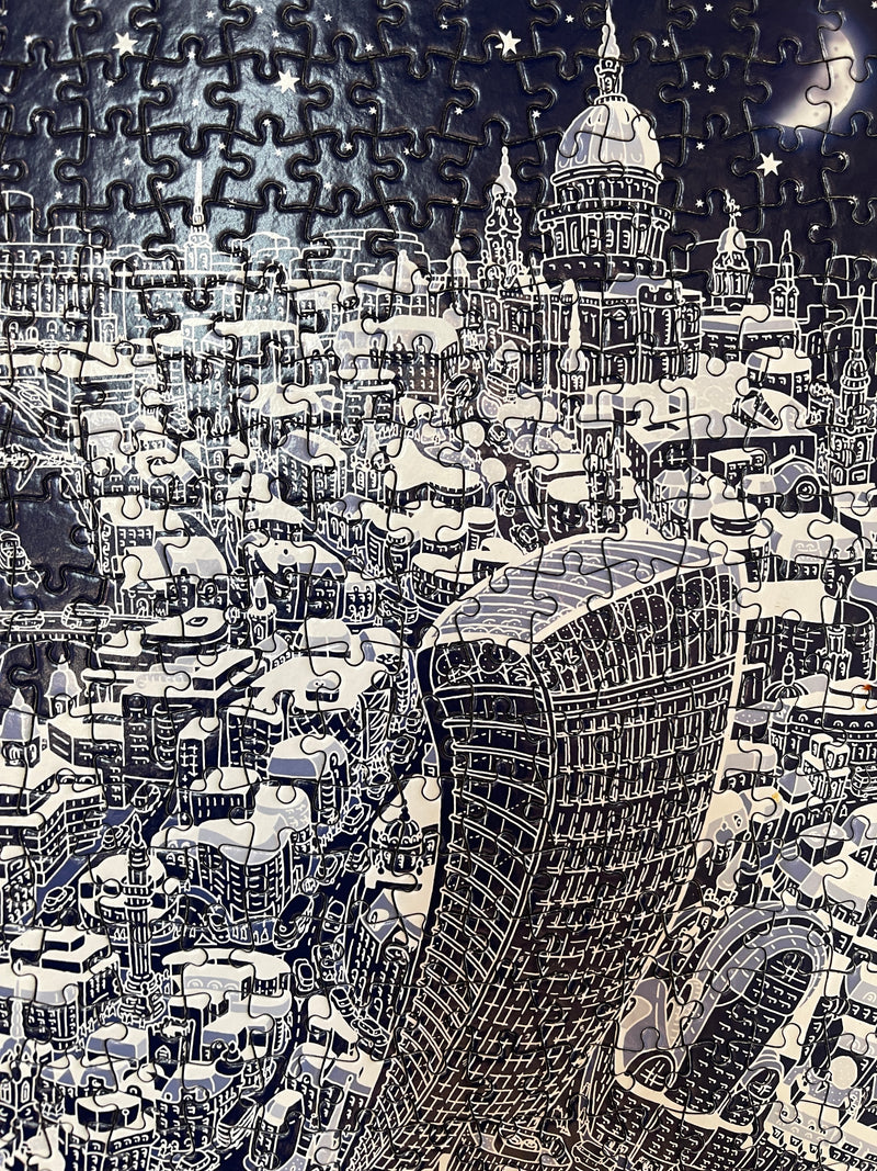 1,000 Piece Jigsaw Puzzle in Tin Box - London Looking West in White on Blue
